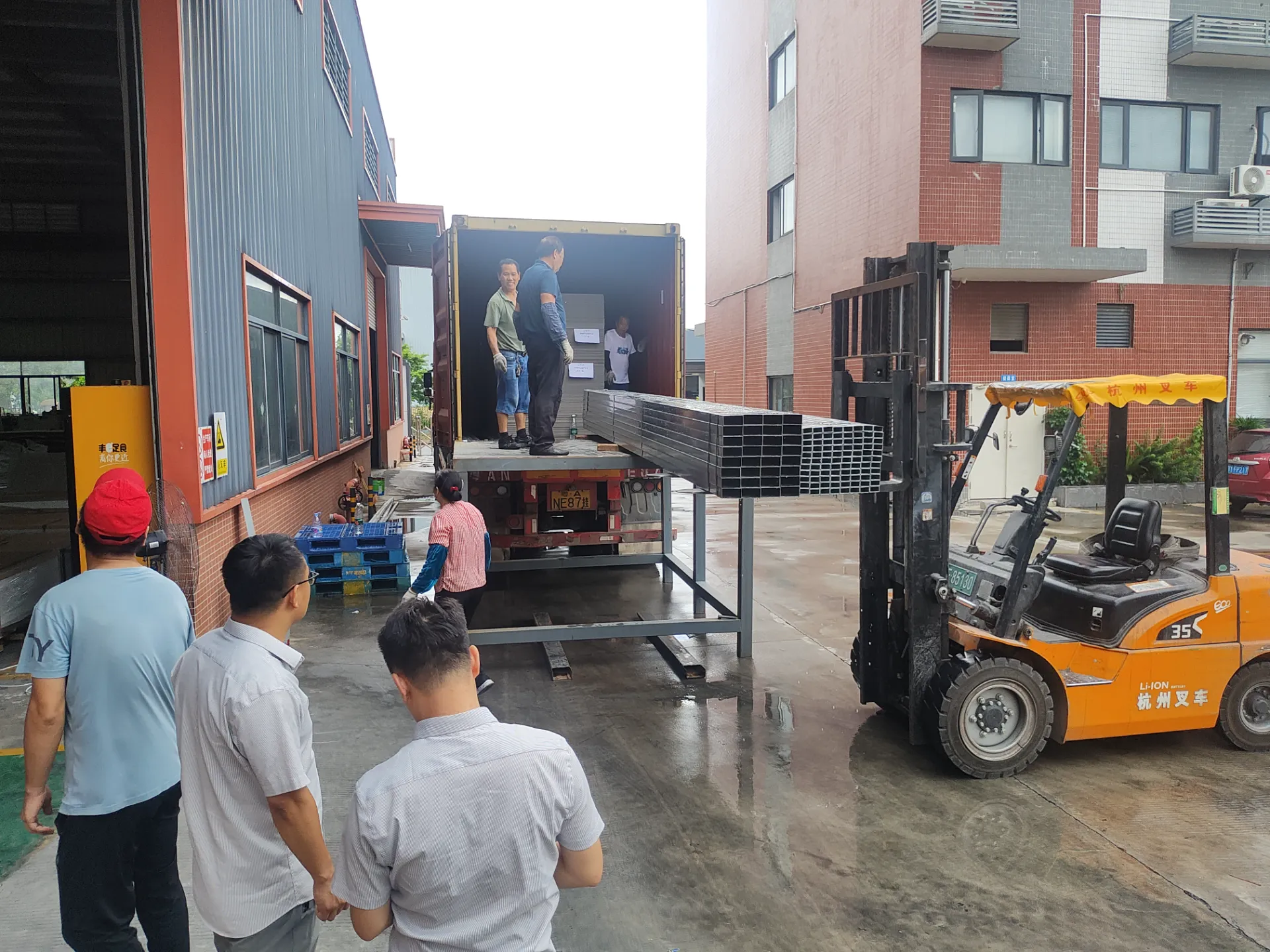 Unlocking Big Opportunities: China’s Aluminum Composite Panels in Africa’s Smallest Markets